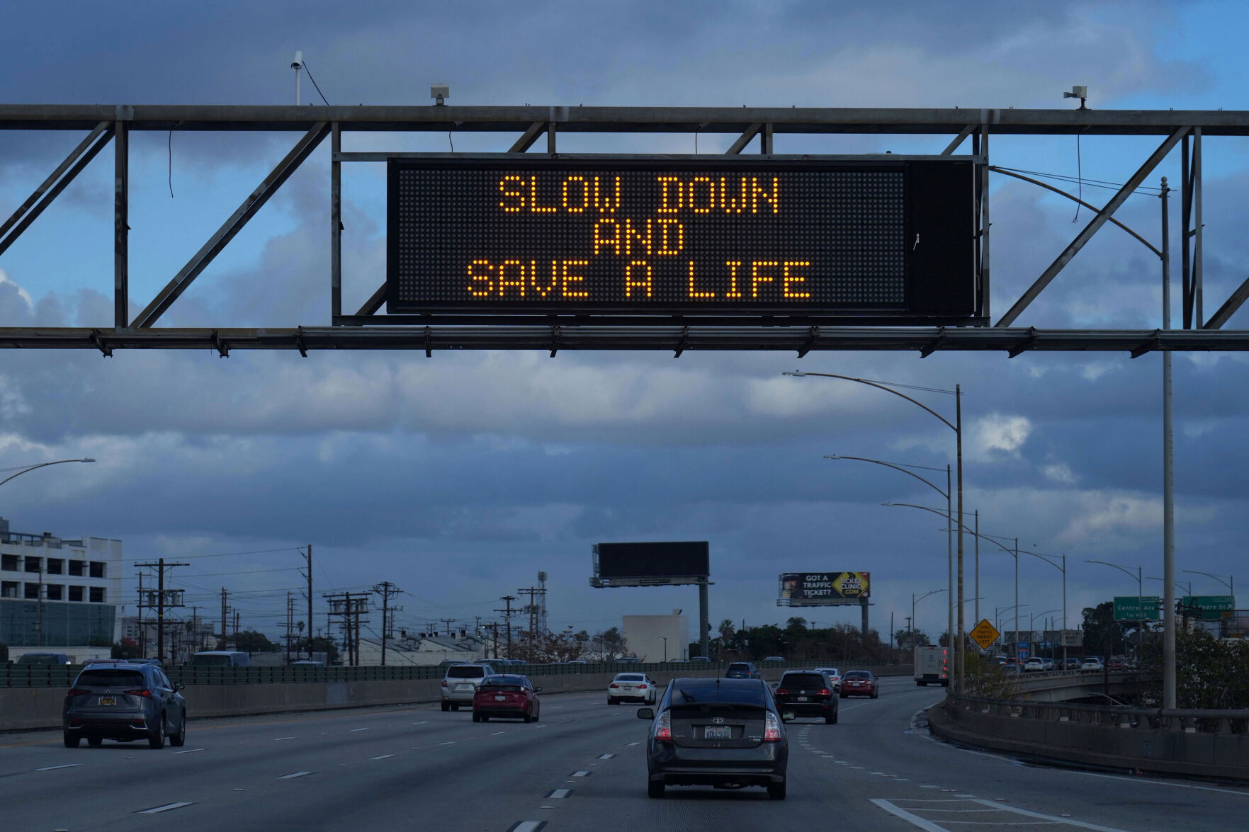 Majority of Tennesseans expected to travel by road this holiday season
